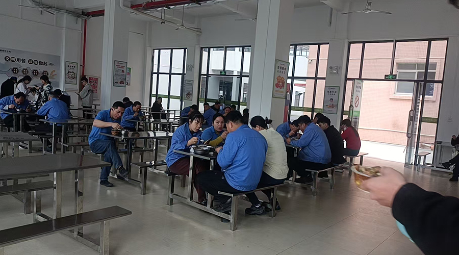 金環(huán)食堂，美味與關(guān)懷的港灣