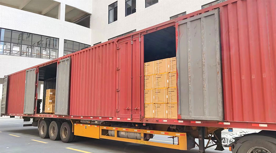 使命必達(dá)！高效完成國(guó)內(nèi)知名品牌客戶迷你洗衣機(jī)裝柜發(fā)貨